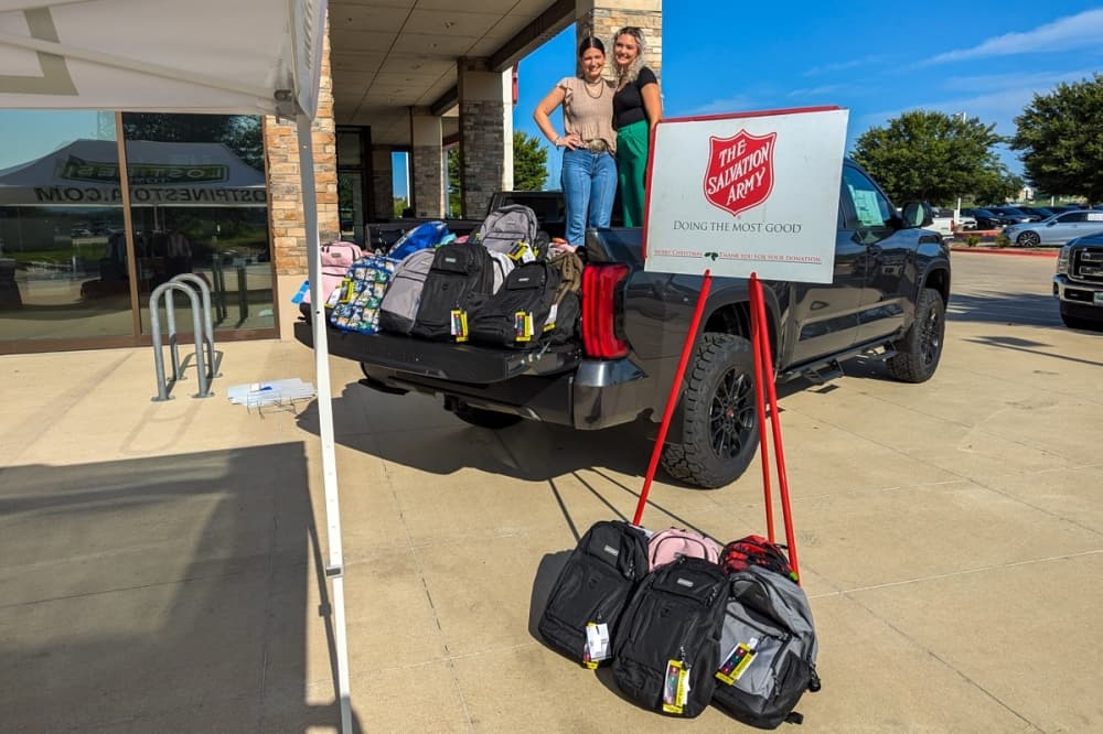 Bastrop businesses, nonprofits give backpacks, school supplies to students