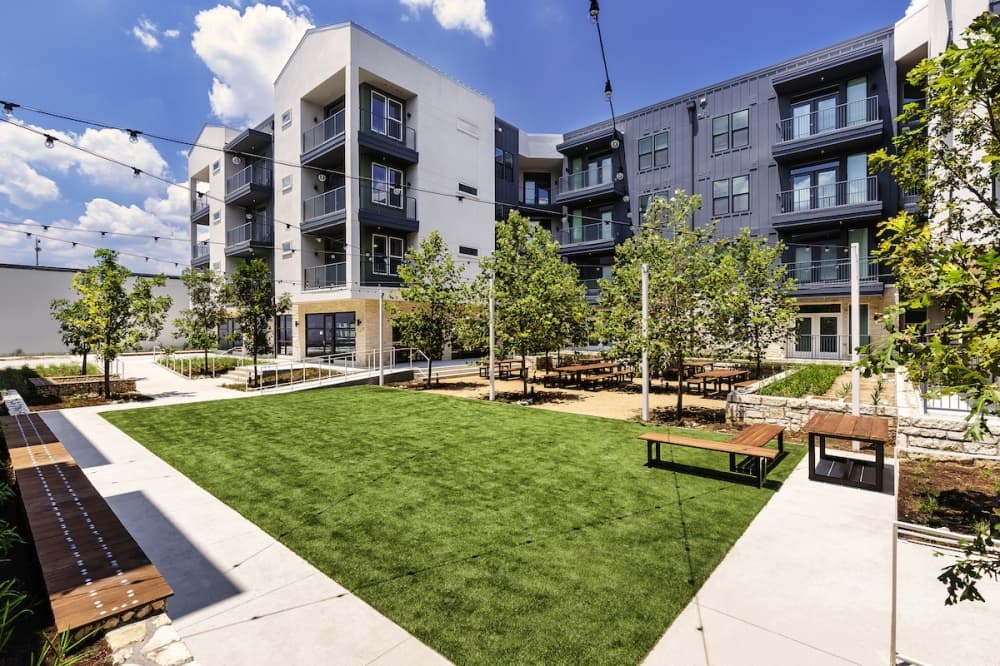 404-unit apartment complex Windsor Commons now open in East Austin