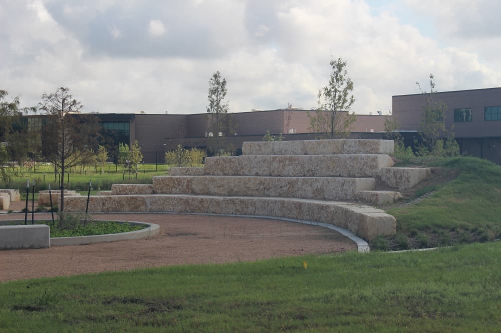 Freeman High School features a courtyard where students can gather. (Kelly Schafler/Community Impact)