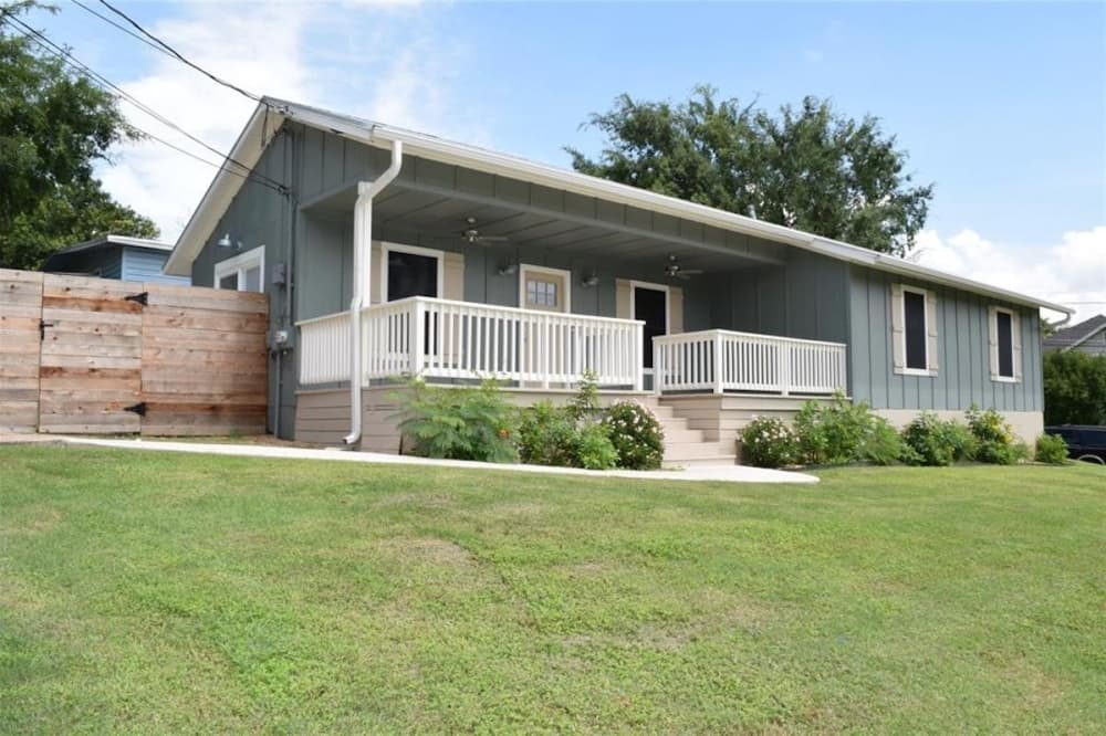 Home sales volume continues to remain low in Central Austin