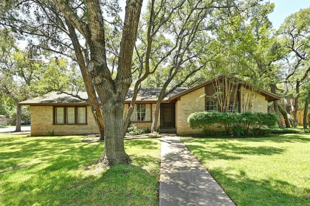 Average sales price, number of homes sold see little change since last July in Southwest Austin
