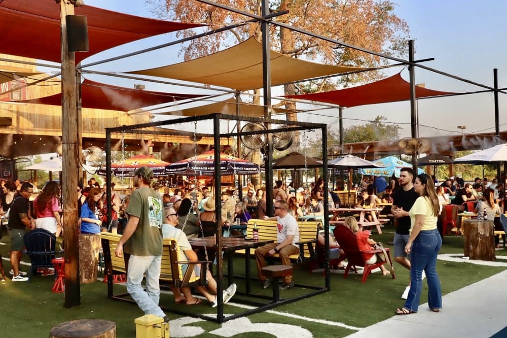Moonshine Deck Ice House brings backyard venue to Magnolia 