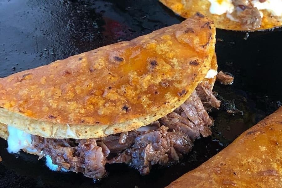 Birrieria El Compadre now open in Pearland