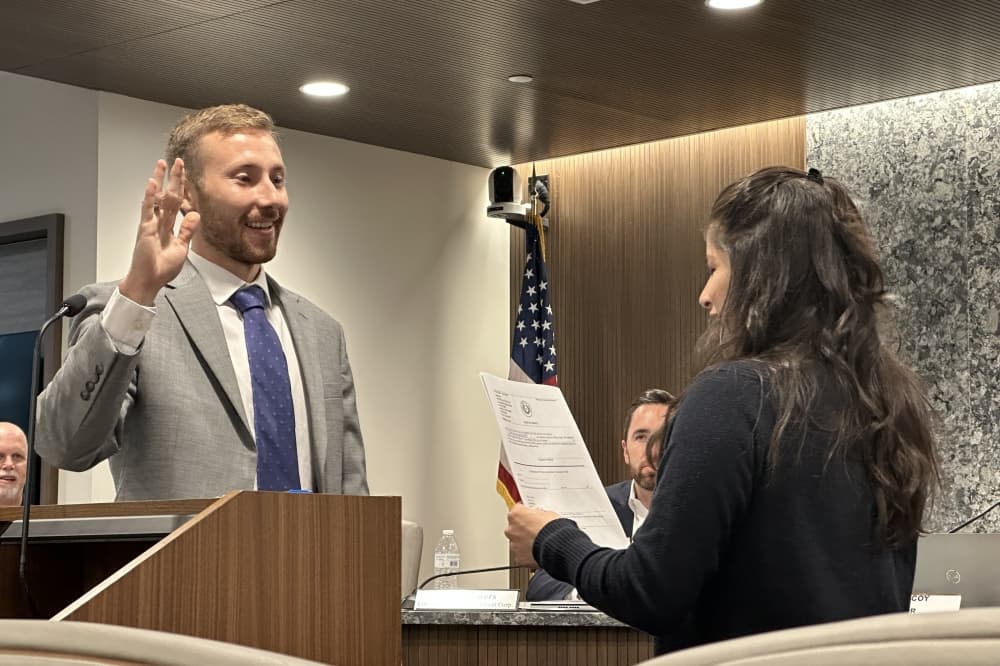Zach Goodlander sworn in as new Fulshear city manager