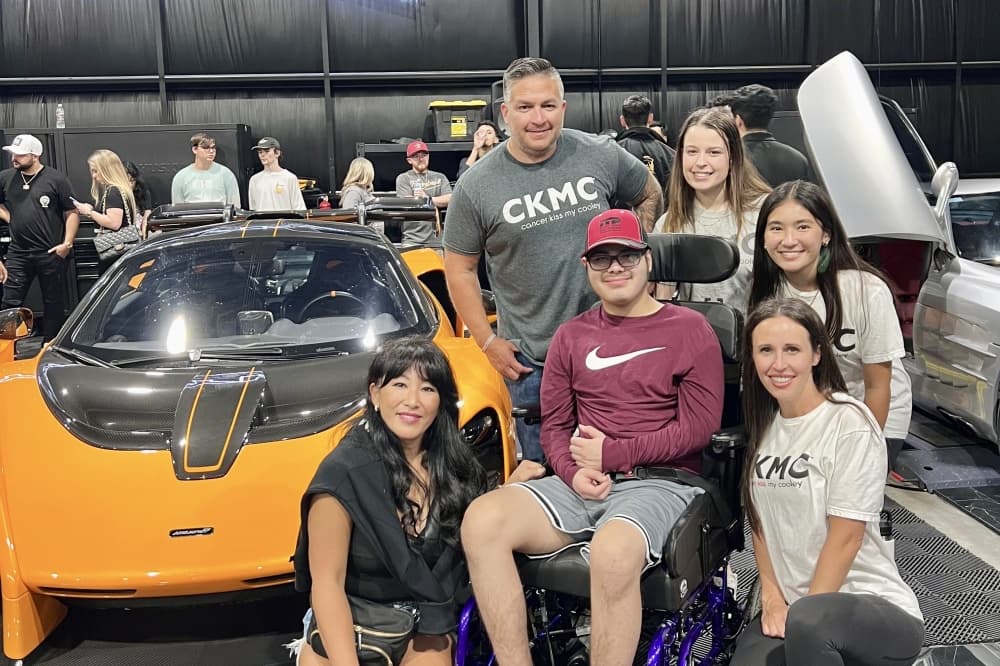 Cancer child with family 