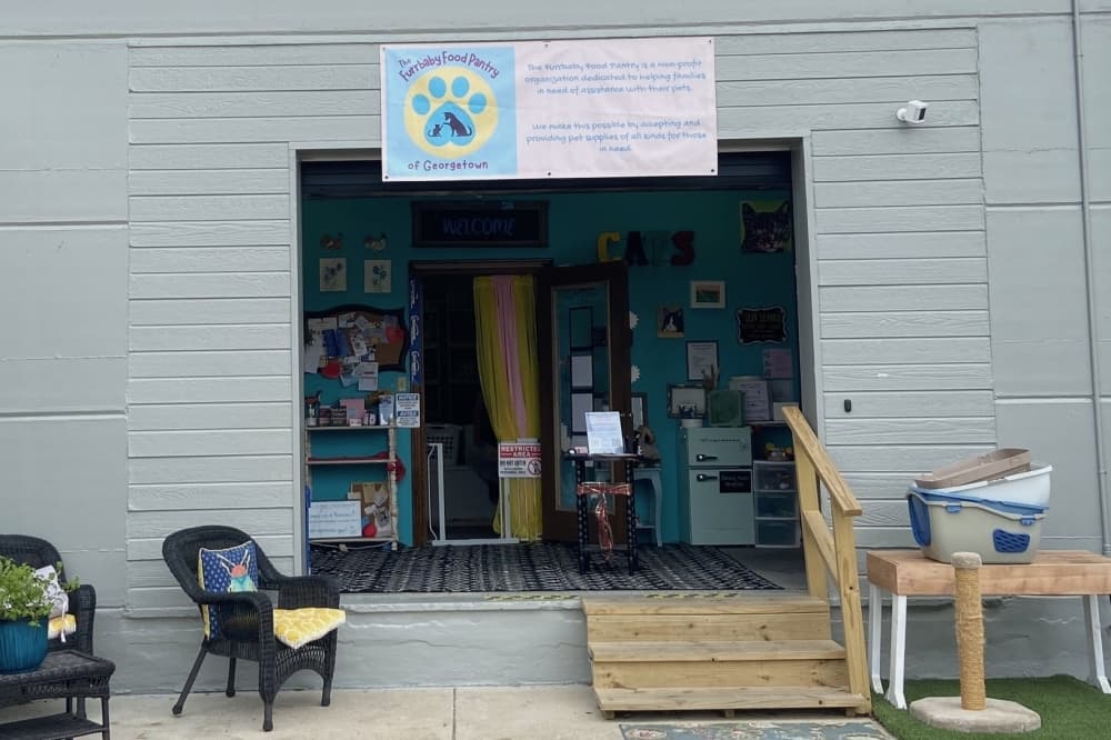 Furrbaby Food Pantry offers a variety of pet-related items in its self-service room, with dry food being the only item that requires an email request prior to pick up. (Parks Kugle/Community Impact) 
