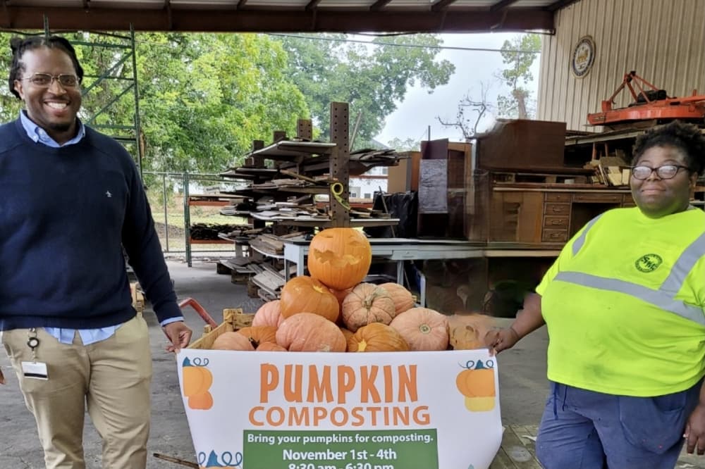 Houston aims to reduce food waste by expanding composting program