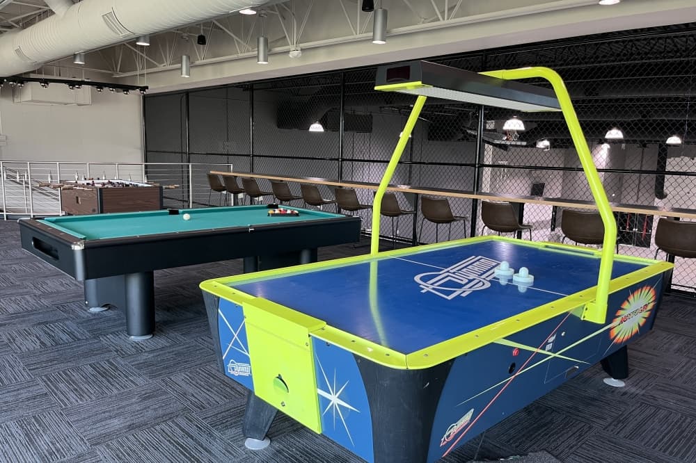 The Colleyville Rec Center features amenities like a game center. (Gabby Bailey/Community Impact)