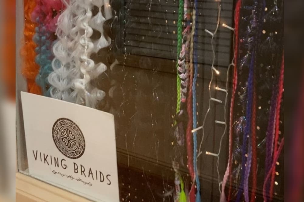 Viking Braids offers styling in Oak Ridge North