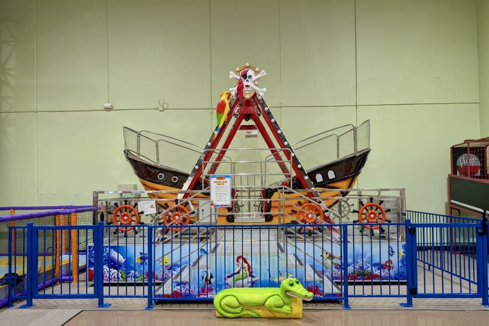 Pirate ship 