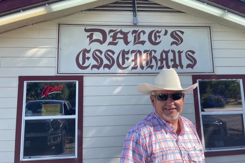 Dale’s Essenhaus blends homemade comfort meals with community atmosphere