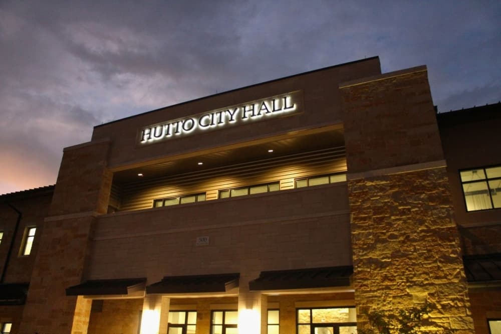 Hutto pushes forward funding for public improvement district