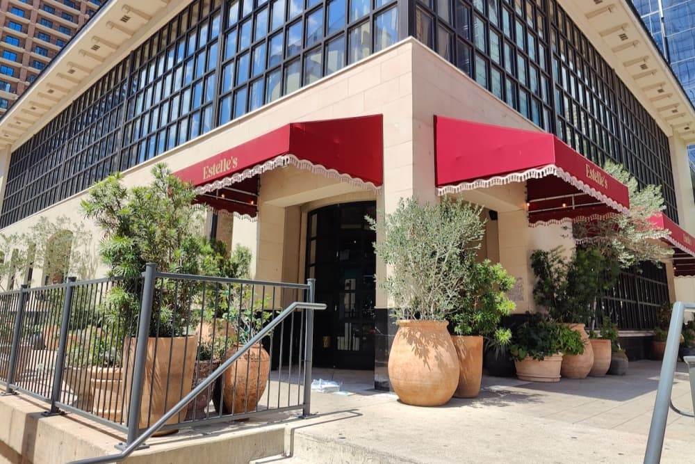 Cocktail bar Estelle's closes in downtown Austin