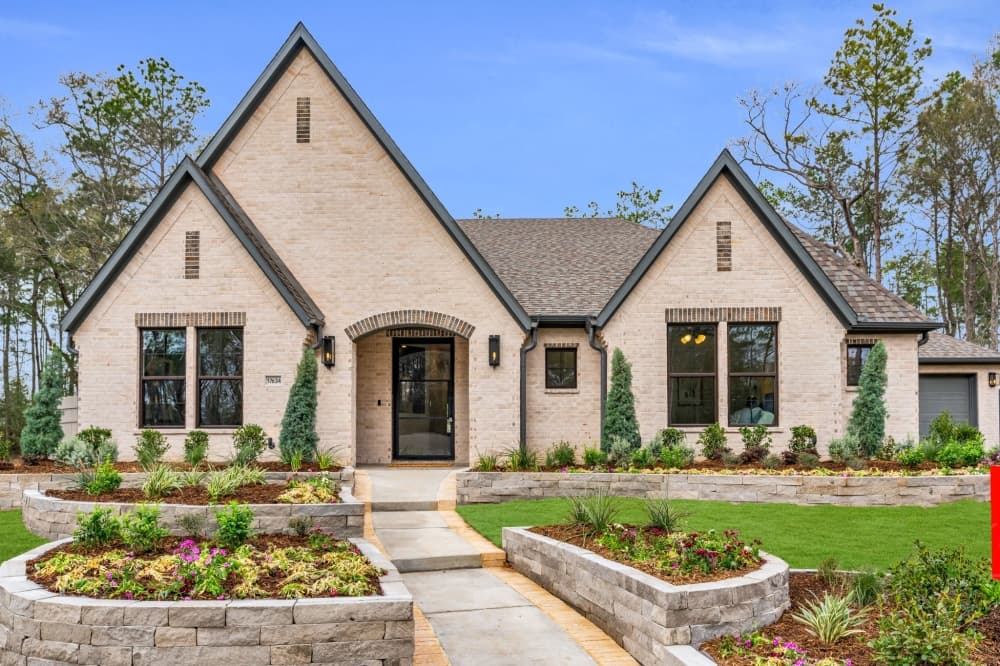 Join Jamestown Estate Homes at its ARTAVIA model home for its fall festival on Sept. 21.