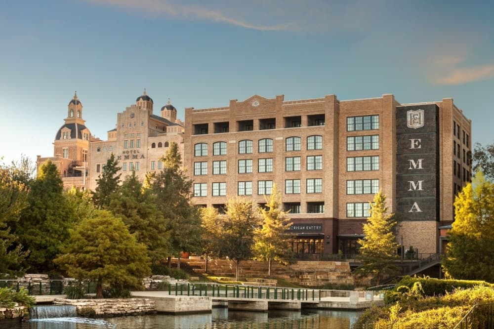 Hotel Emma at Pearl awarded 2 Michelin keys