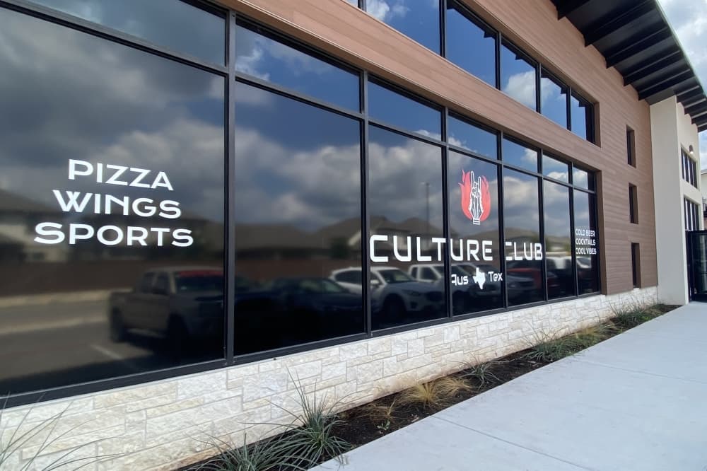 Classic rock-inspired bar to open on Menchaca Road