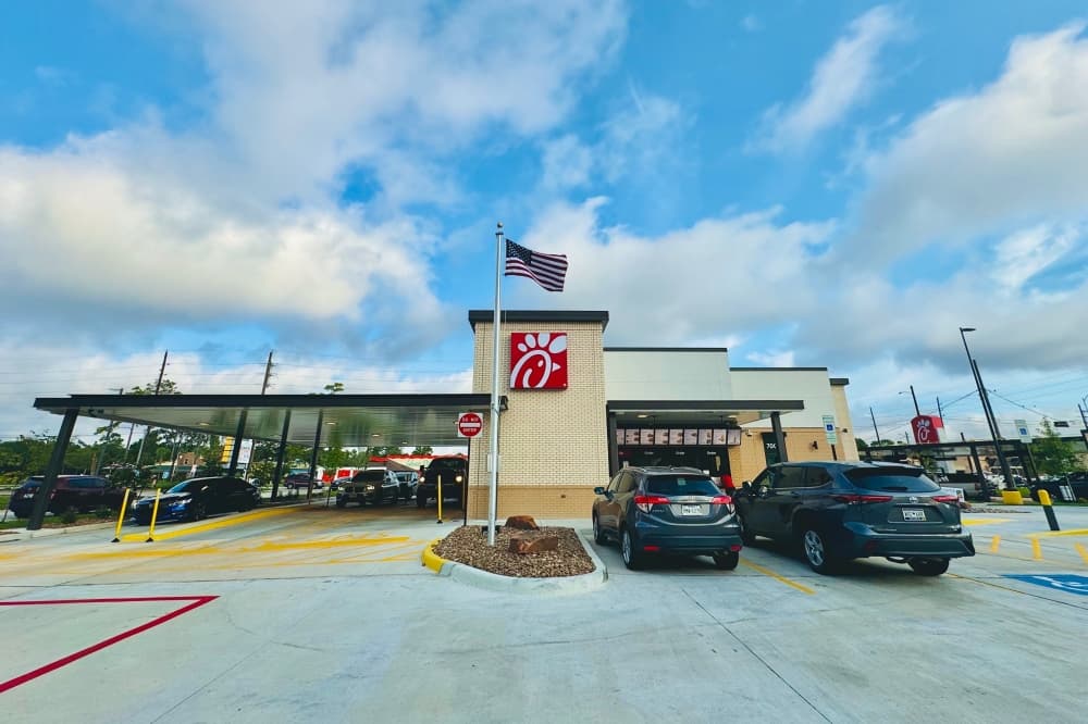 Willowbrook-area Chick-fil-A reopens following rebuild