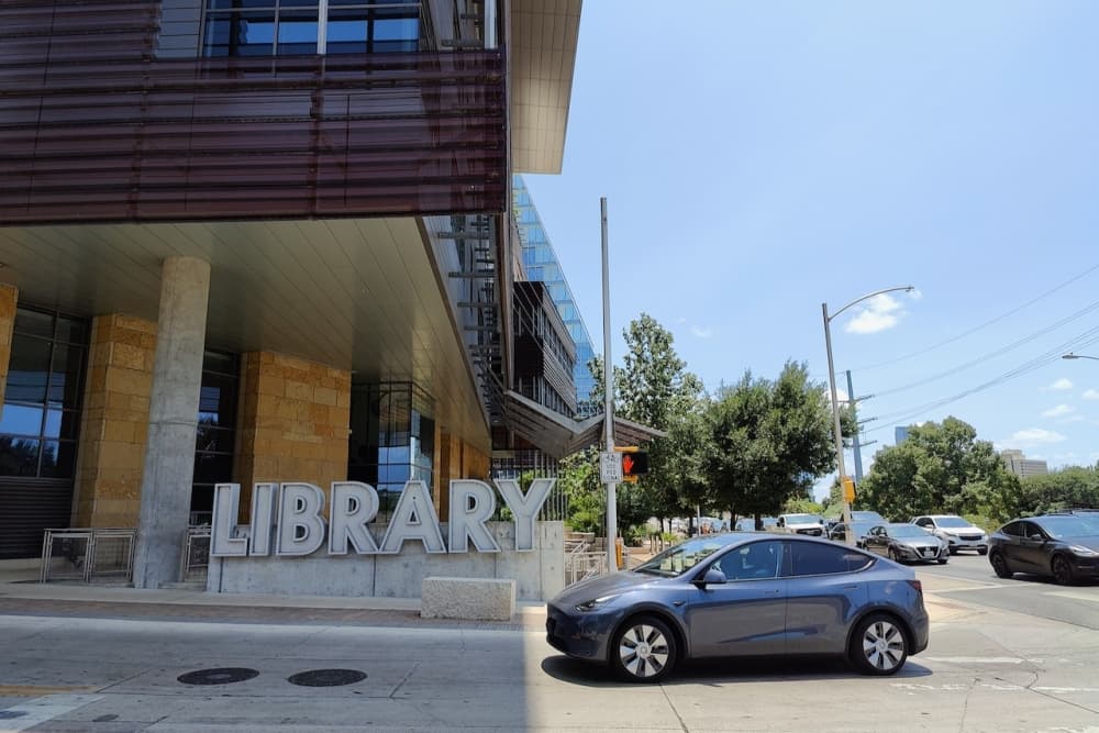 Austin accepting applications for city's first-ever poet laureate