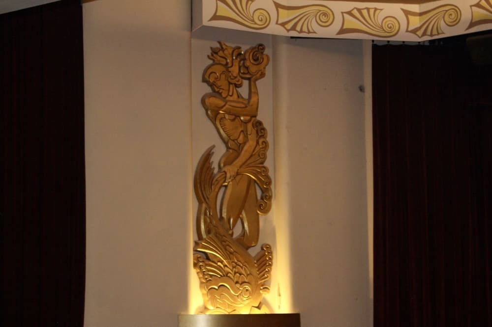 Owners of the River Oaks Theatre said they wanted to keep the same Art Deco style for which the previous theater was known. (Cassandra Jenkins/Community Impact)