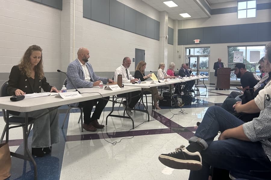 Candidates for Friendswood ISD board of trustee debate issues