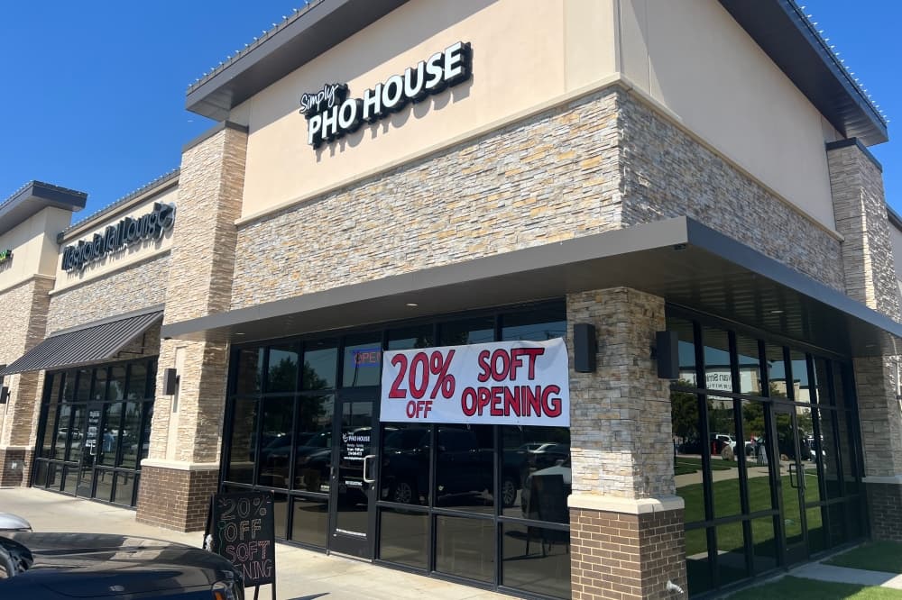 exterior of simply pho house