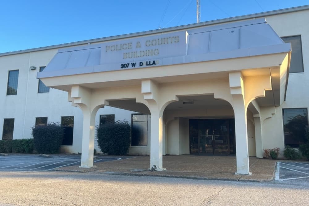 Former Grapevine police, courts building to become parking lot