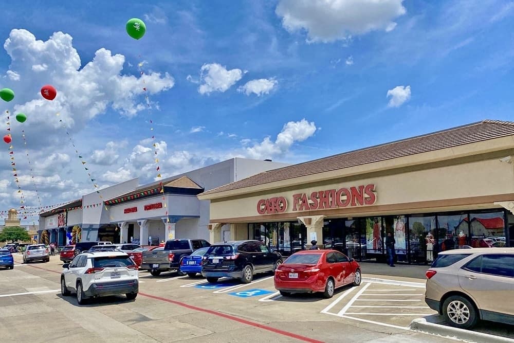 New owner buys Lewisville's Valley Square shopping center