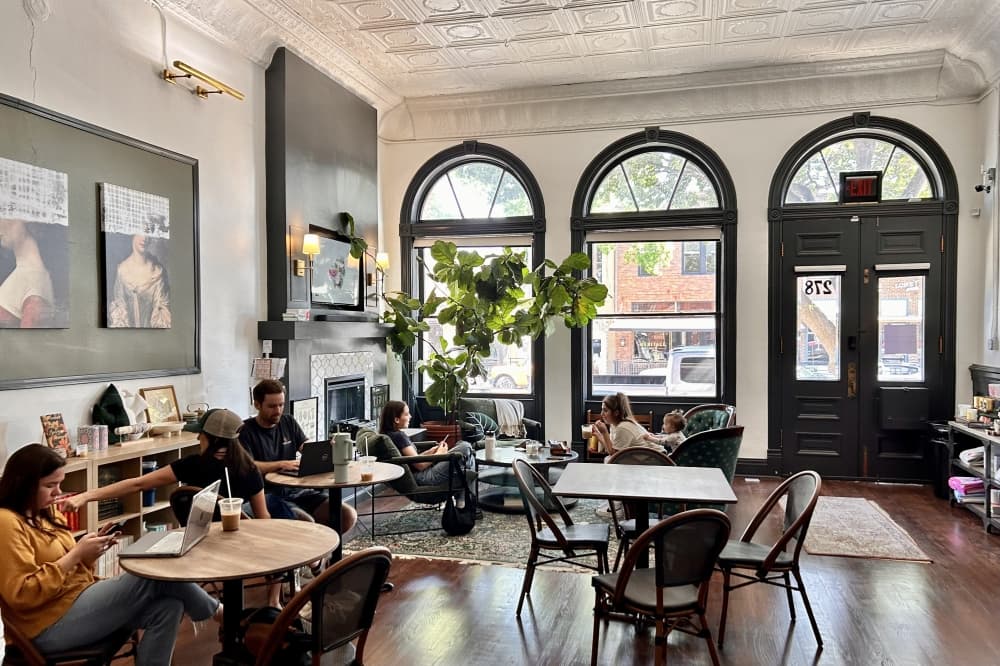 New bookstore, coffee shop The Chapter & Co. opens in downtown New Braunfels