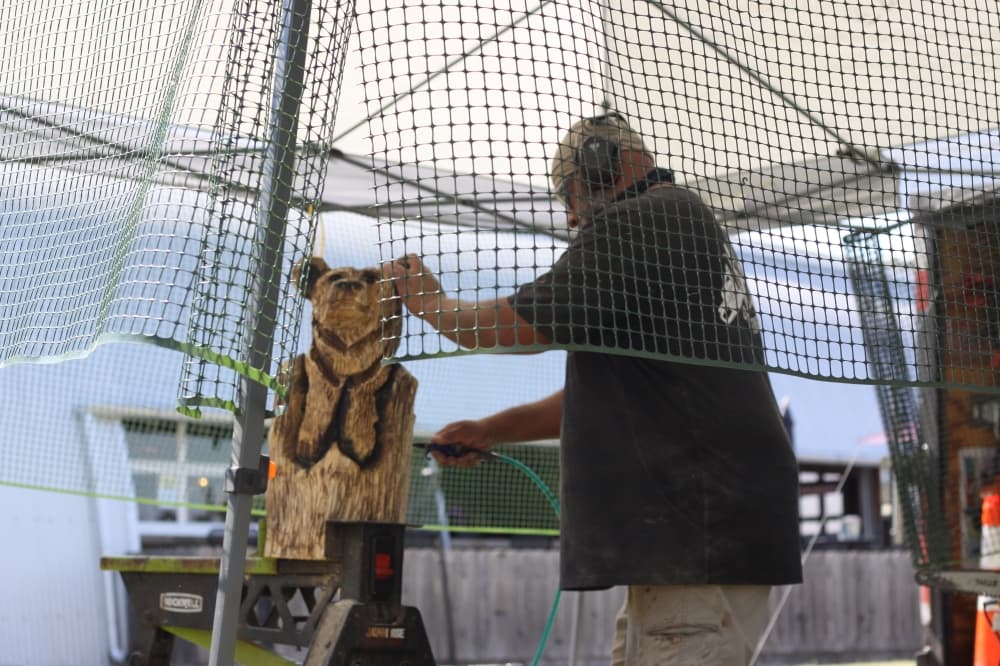 wood carving artist