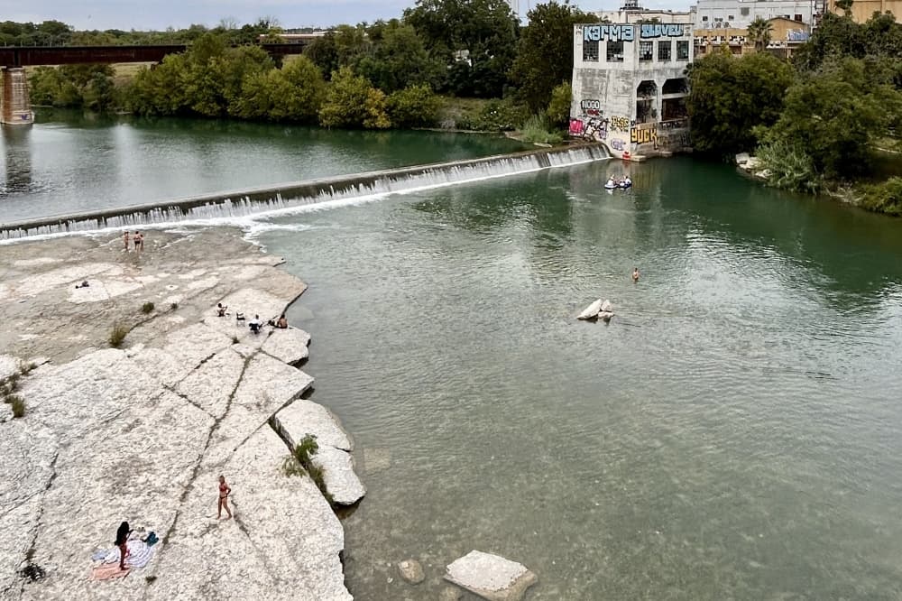 City staff propose $23.8K fence to address litter, safety at Faust Street Bridge