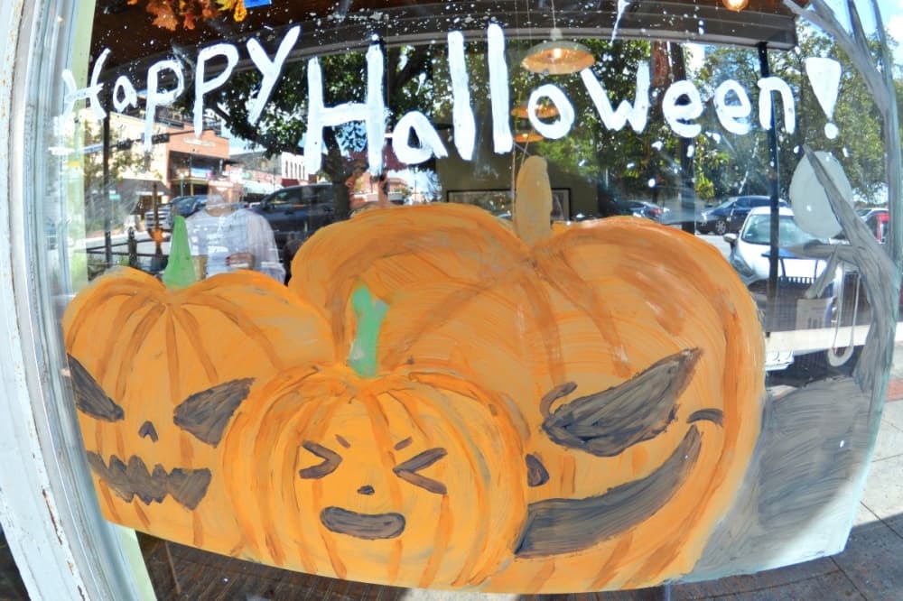 Art Scared to return to San Marcos Square with art market Oct. 19