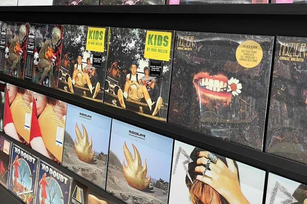 Vintage music store ZT Records expands to Sugar Land