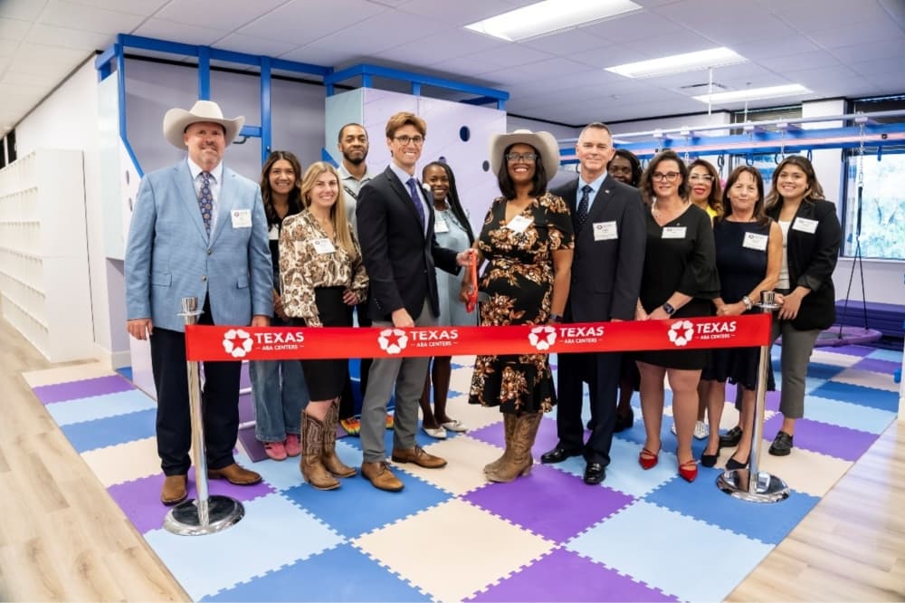 An image of the ribbon cutting ceremony. 