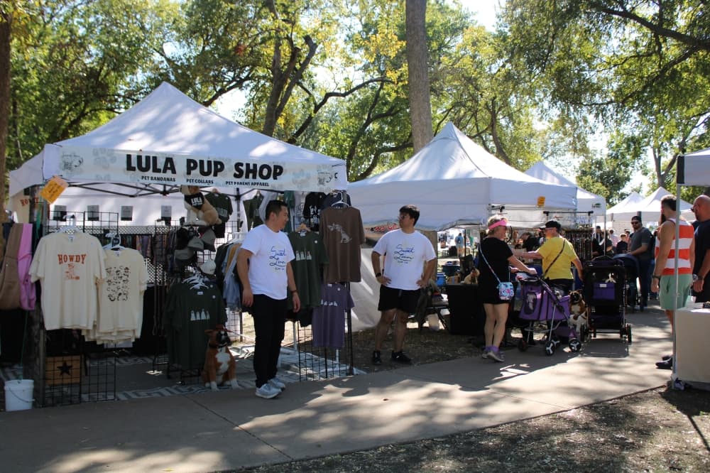 Outdoor vendor booths 