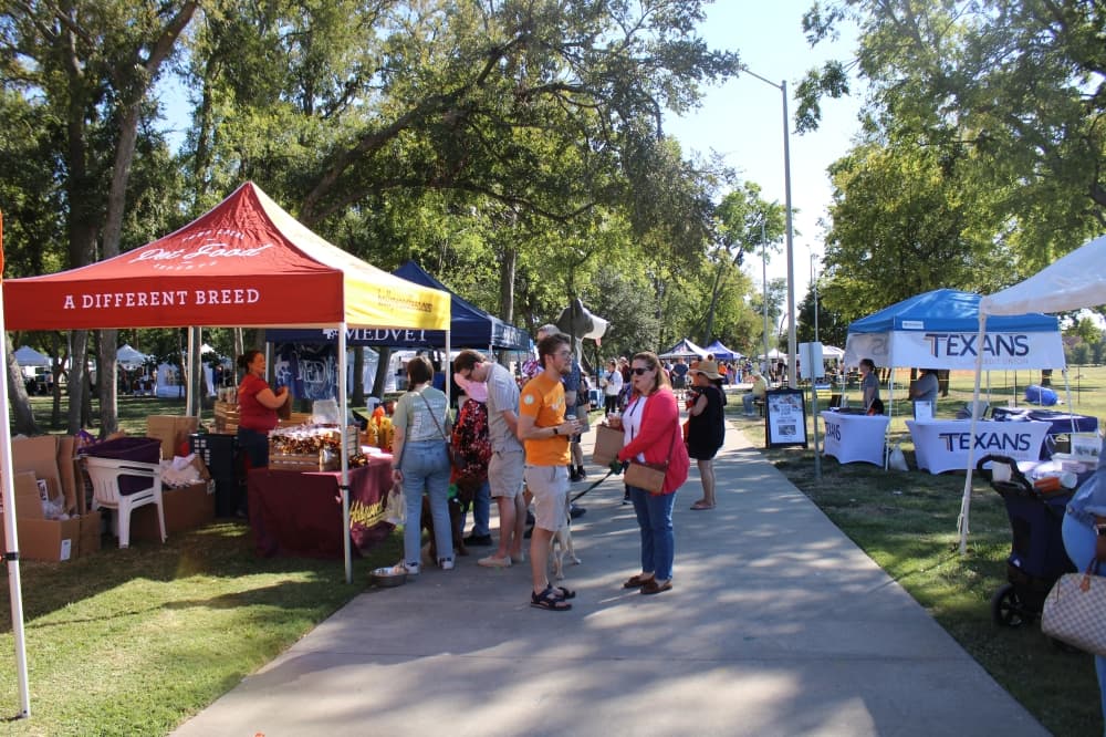 People walking through Huffhines Harvest Fest