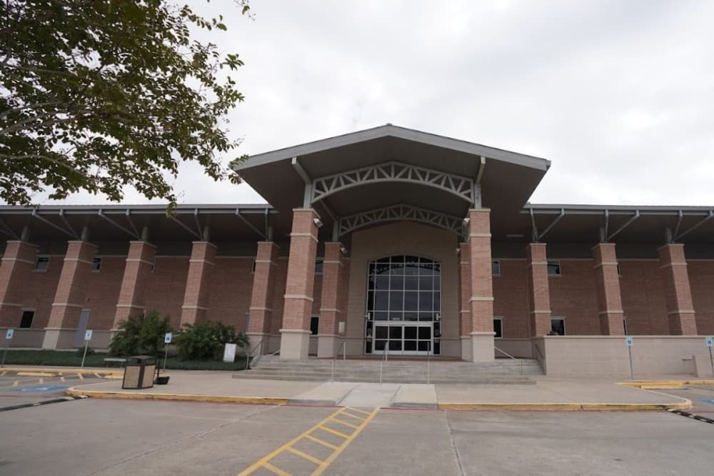 Fundraiser for Clear Lake City-County Freeman Branch Library supports activities, programs