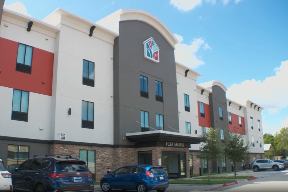 Supportive housing facility for seniors exiting homelessness opens in far Northwest Austin