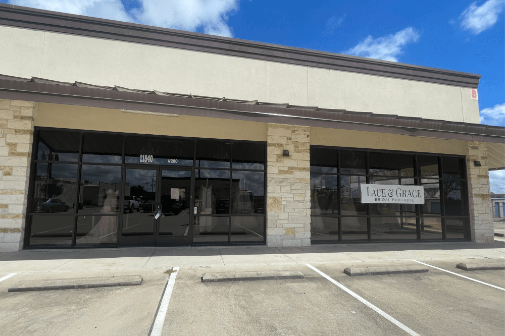 Lace & Grace Bridal Boutique closes due to outstanding rent