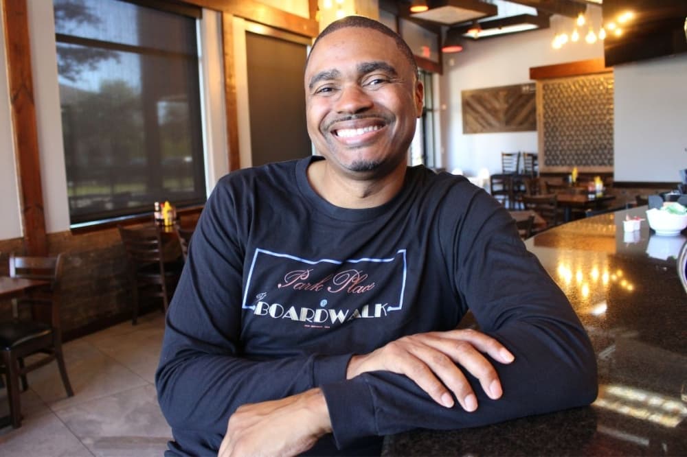 Owner RC Simmons said he has 21 years of restaurant experience and is also a musician. (Asia Armour/Community Impact)
