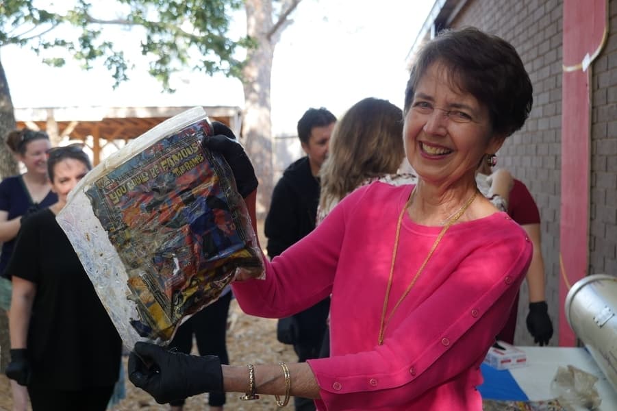 Friendswood ISD’s Westwood Elementary unveils 30-year-old time capsule
