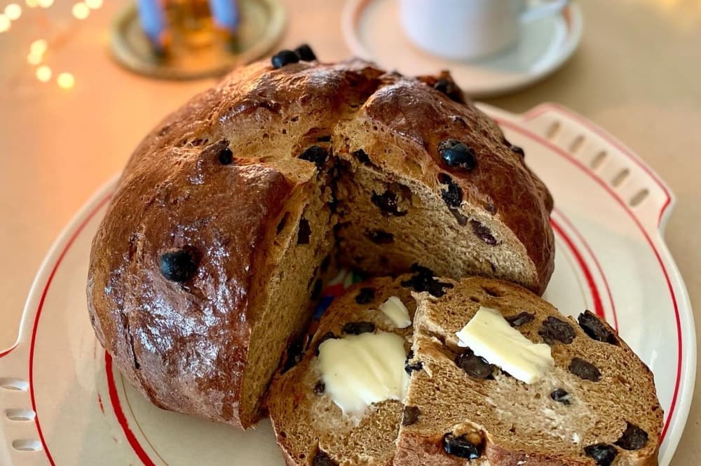 An image of the Christmas limpa bread. 