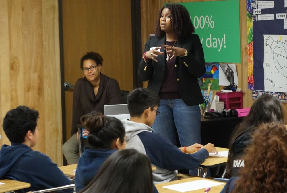 Nonprofit Financial Mentors of America provides guidance to high school students