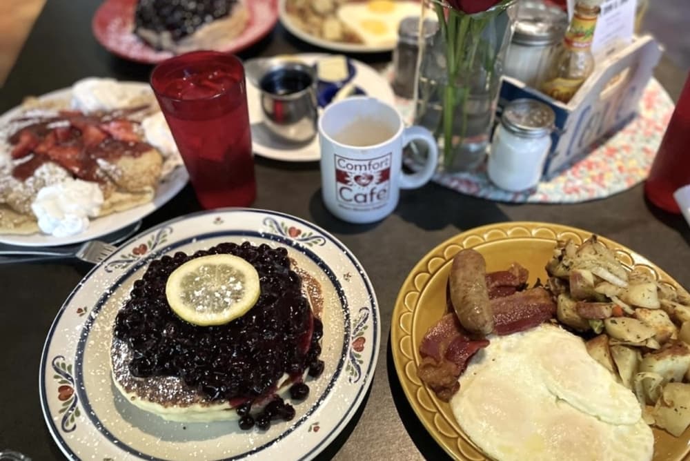 Smithville's Comfort Cafe heals locals with addiction one meal at a time