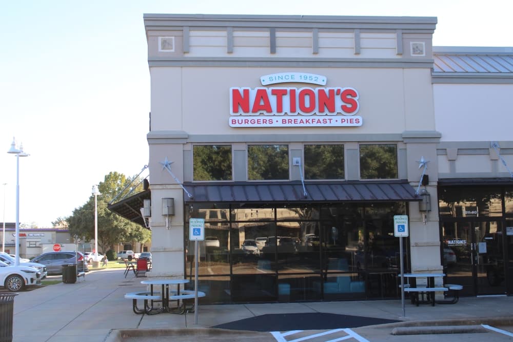 Nation’s Giant Hamburgers closes Frisco location
