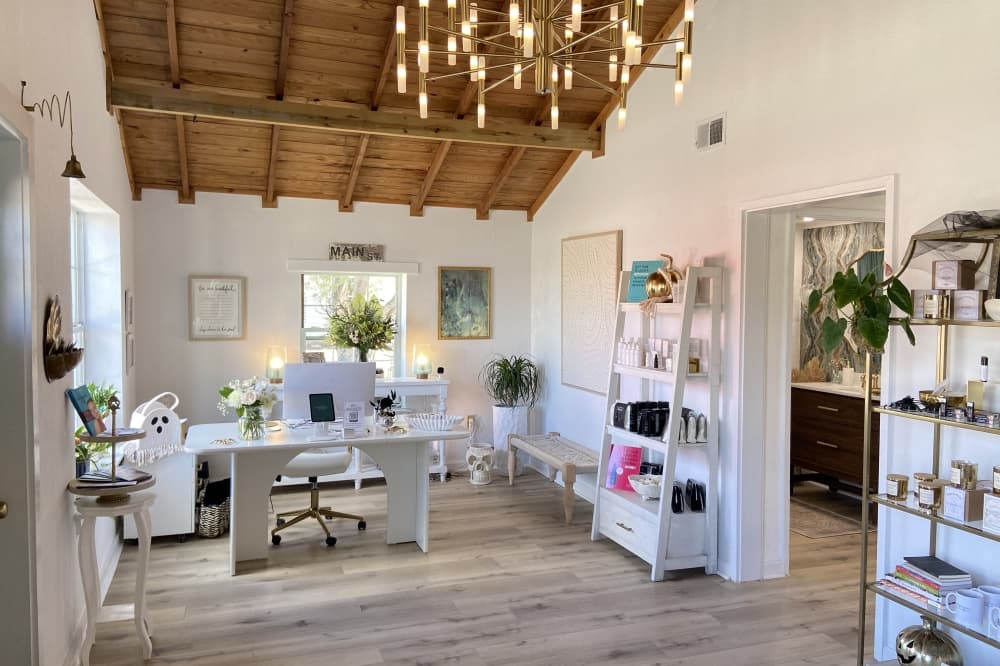 Siren Beauty and Wellness medical spa opens in Buda