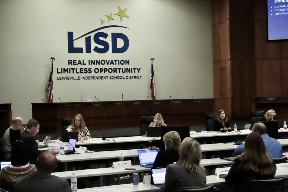 Lewisville ISD trustees discuss staff compensation