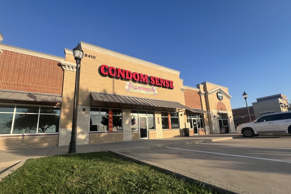 Novelty shop takes over Stumpy’s Hatchet House location in Frisco