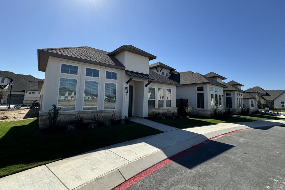 Emerald Townes now leasing luxury townhomes