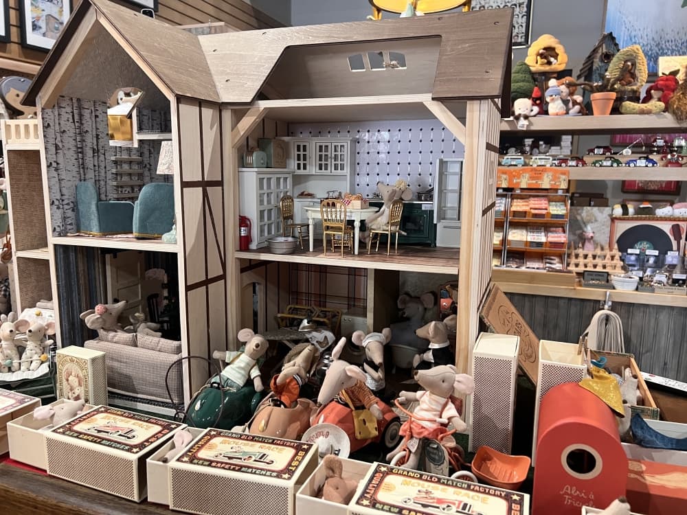 Holiday gift guide: 10 places to shop for gifts in Bastrop