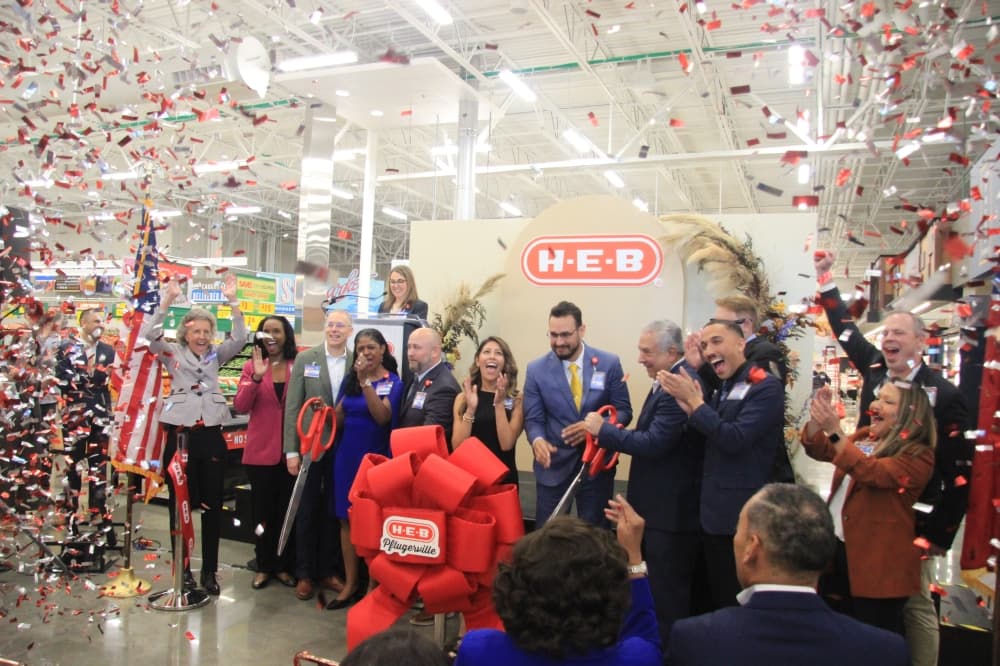 Pflugerville's third H-E-B now open with BBQ restaurant, grocery delivery